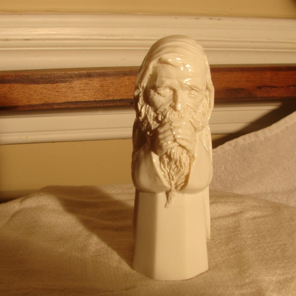 "G-16" People at Prayer